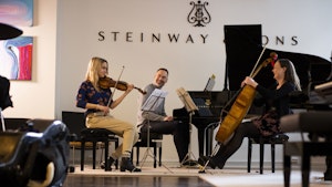 Madelene Berg, Sandra Lied Haga og Gunnar Flagstad spiller sammen i Steinway Piano Gallery