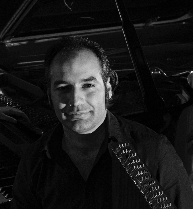 Portrett i svart-hvitt av Mirsaeed Hosseiny Panah