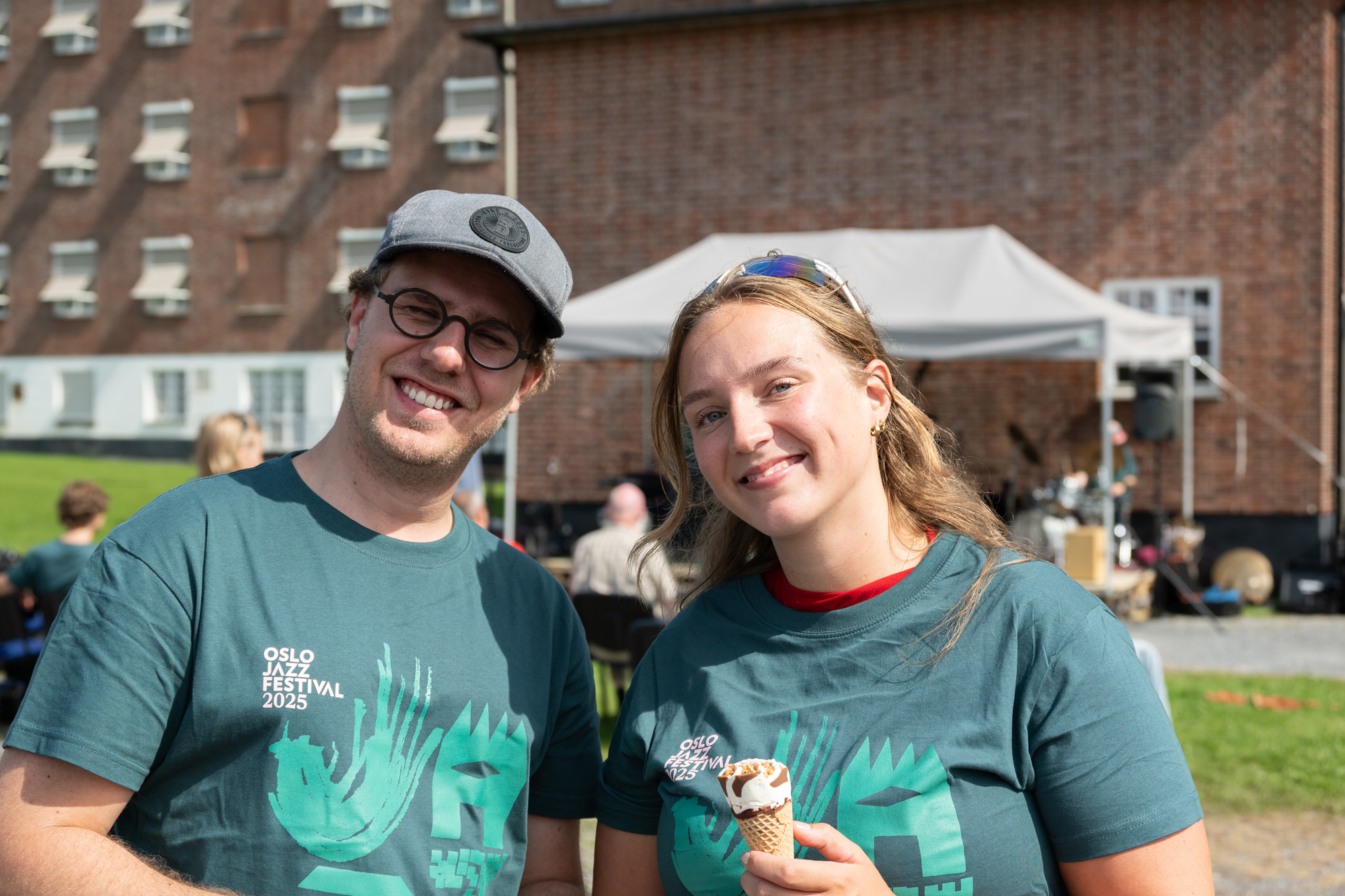 Earling Nikolaysen og Elise Sløgedal på Luftegårdsfestivalen på Ila.
