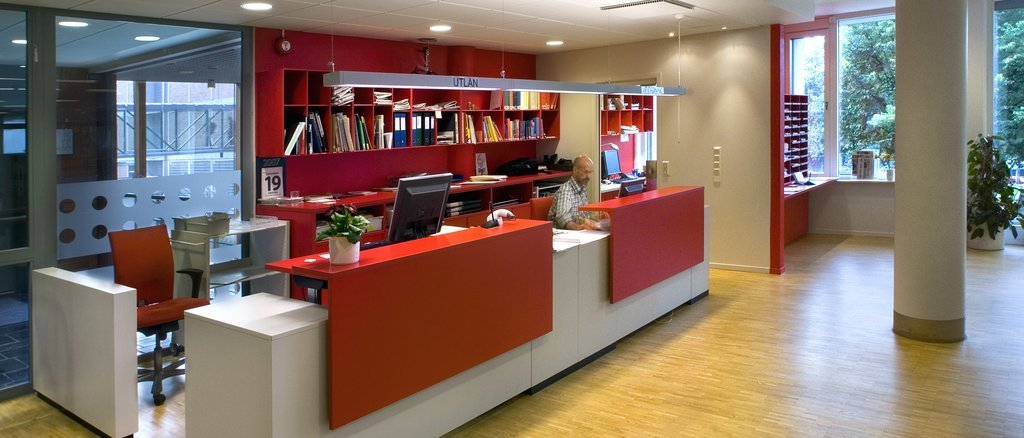 The counter that meets you as soon as you enter the library.