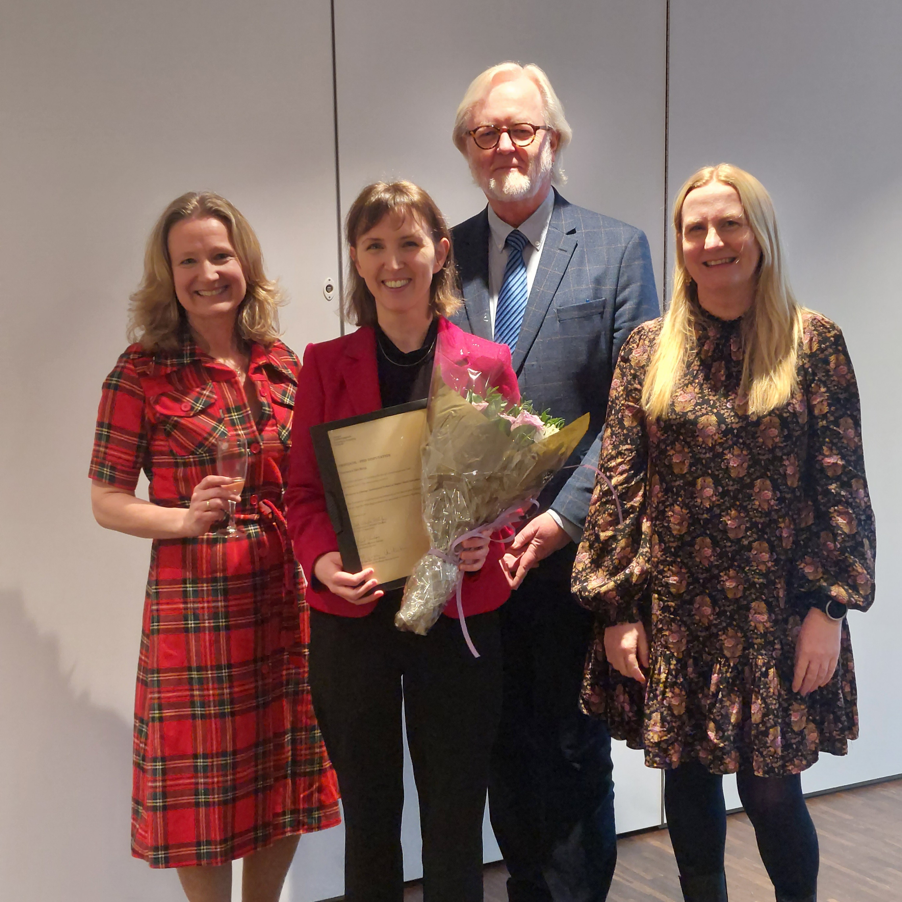 Veronica Ski-Berg med komite og veileder