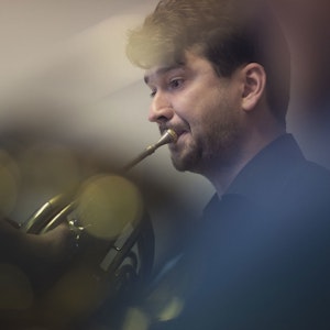 Julius Pranevicius spiller horn