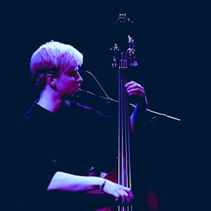 Joachim Mørch Meyer spiller bass på RÅ