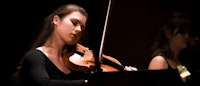 Ragna Rian spiller fiolin under Kammermusikkonkurransen
