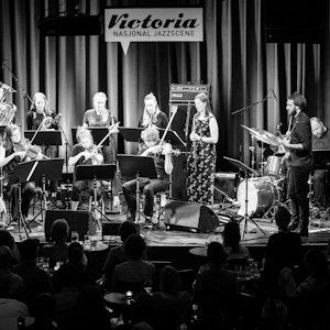 Konsert med David Hveem og band fra Nasjonal jazzscene, Victoria, i svart-hvitt