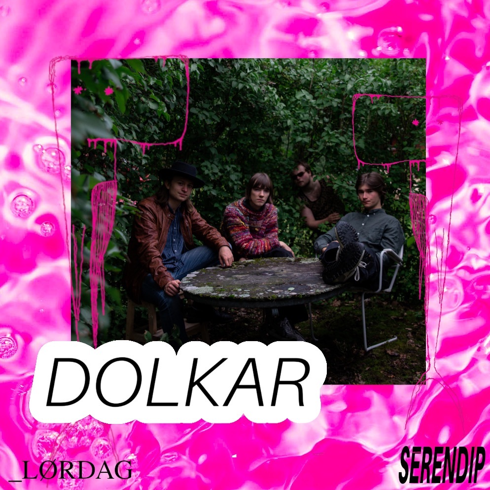 Bandet Dolkar med bandnavn og Serendip-grafikk, samt teksten "lørdag" og "Serendip".