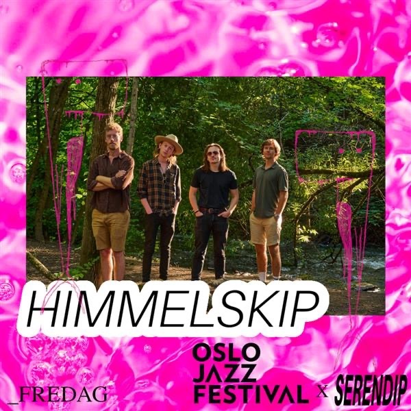 Bandet Himmelskip står på rad foran grønn skog, med rosa Serendip-grafikk.