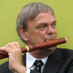 Barthold Kuijken som spiller fløyte